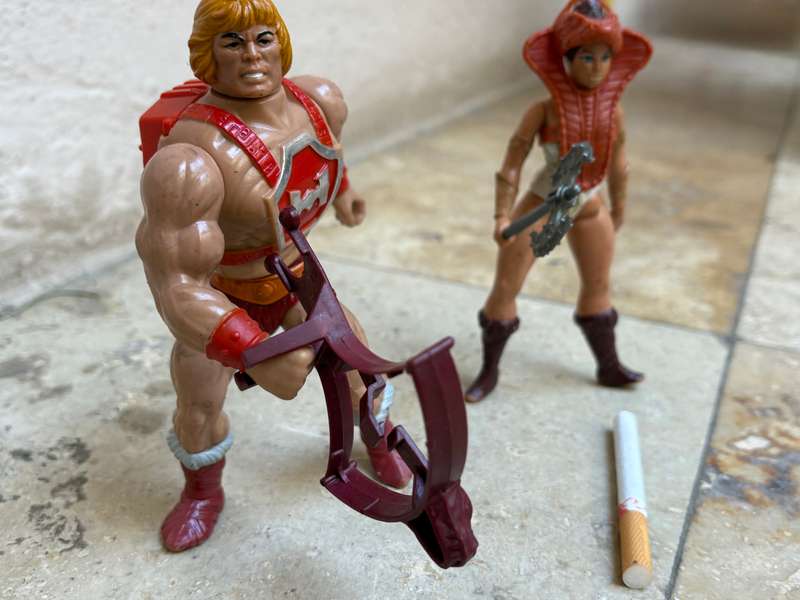 1981 He Man of He-Man Masters of the Universe Teela figure pair with props