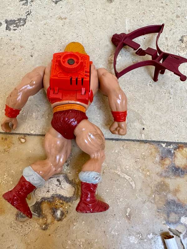1981 He Man of He-Man Masters of the Universe Teela figure pair with props