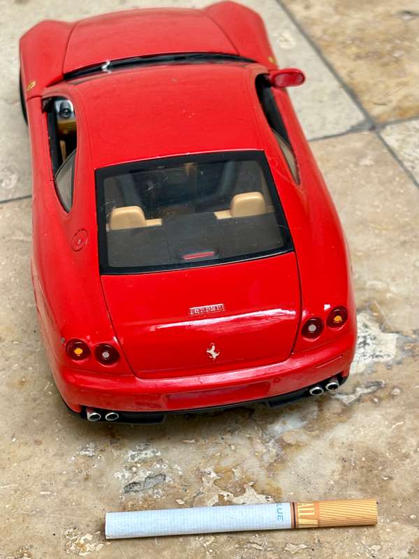 Ferrari 612 Scaglietti 2010 red 1/18 HotWheels 2003