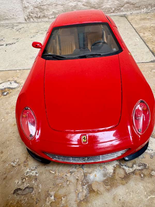 Ferrari 612 Scaglietti 2010 red 1/18 HotWheels 2003