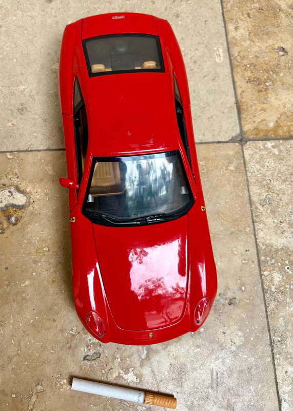 Ferrari 612 Scaglietti 2010 red 1/18 HotWheels 2003