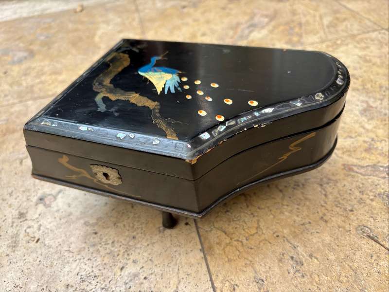 Vintage Japanese grand piano  jewellery box black mother of pearl inlay, no key