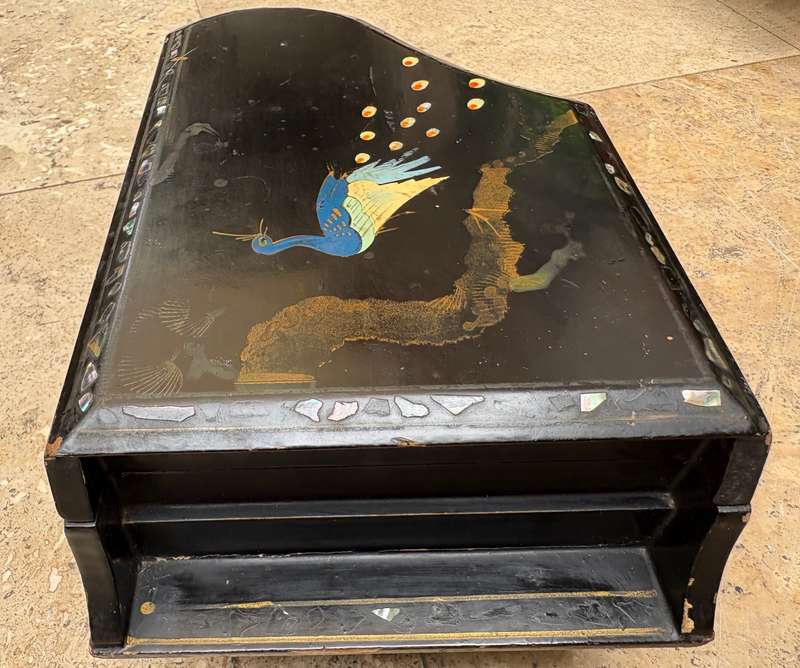 Vintage Japanese grand piano  jewellery box black mother of pearl inlay, no key