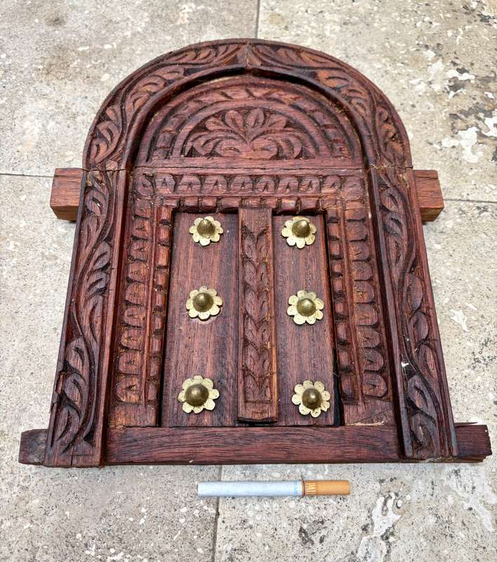 Vintage wood barn door discreet picture frame
