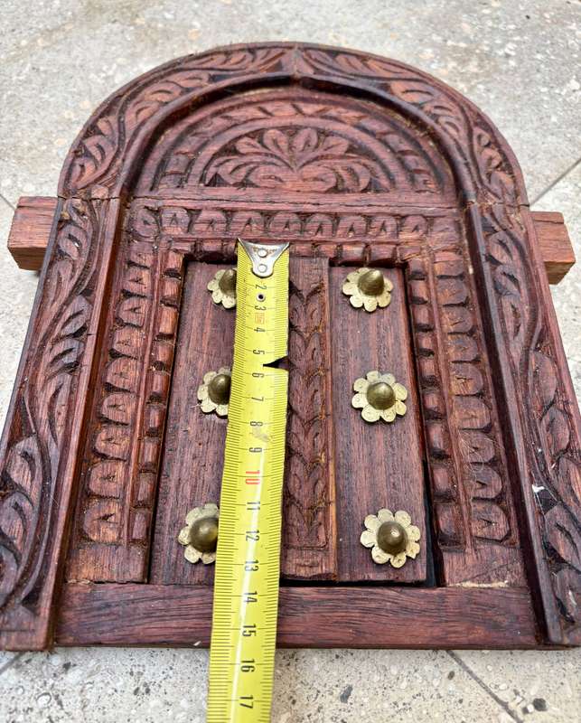 Vintage wood barn door discreet picture frame