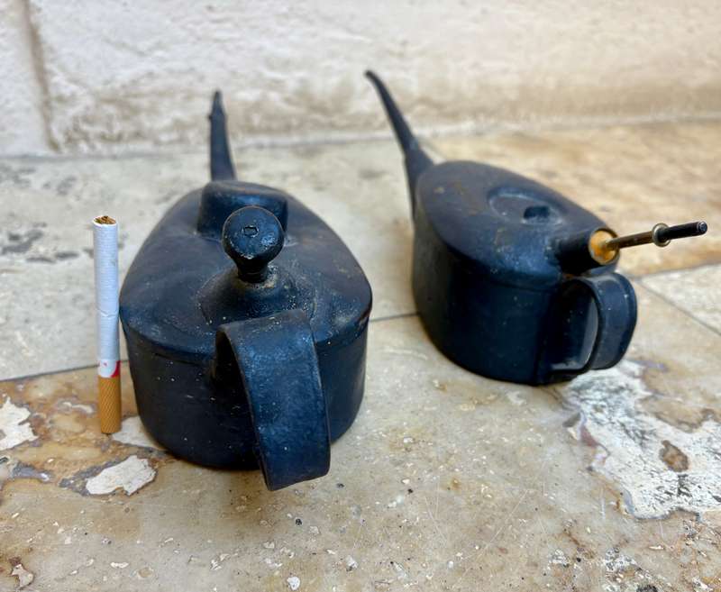 Vintage oil can pair long spout half pint