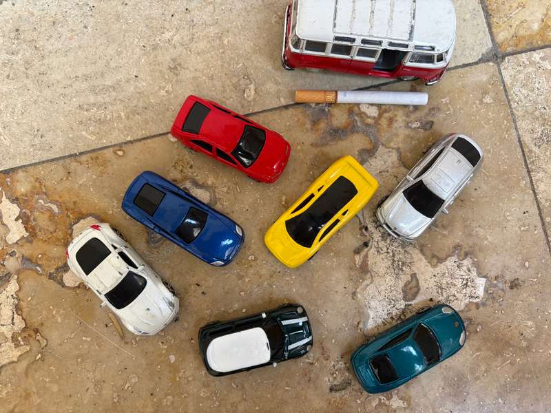 Maisto diecast car lot of 8 cars including VW combi