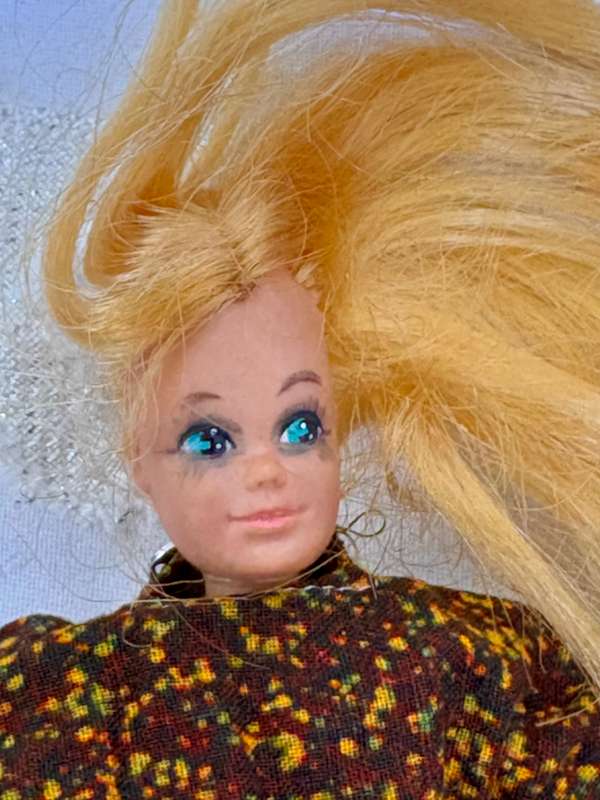 Mego corp articulated Barbie type doll Hong Kong,   bed + clothes lot + Barbie clothes patterns