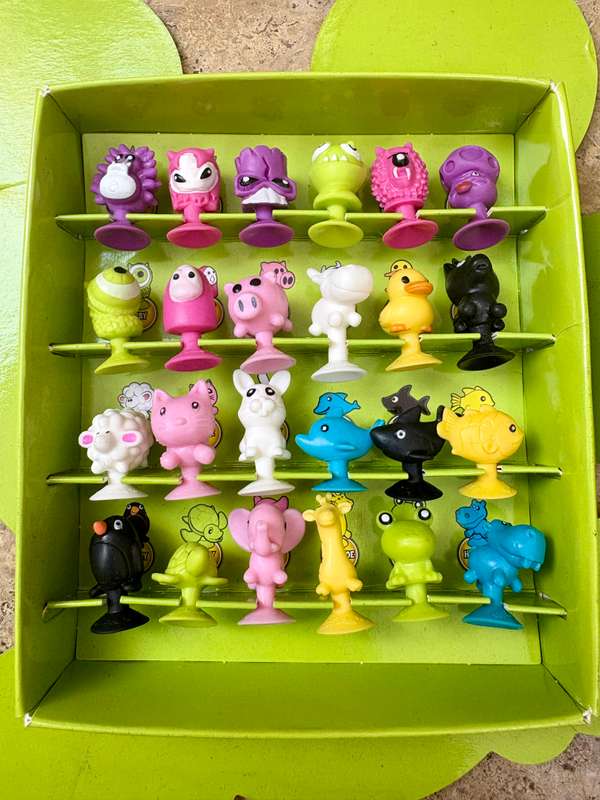 Stikeez album pair frog and creatures of the deep collectors albums