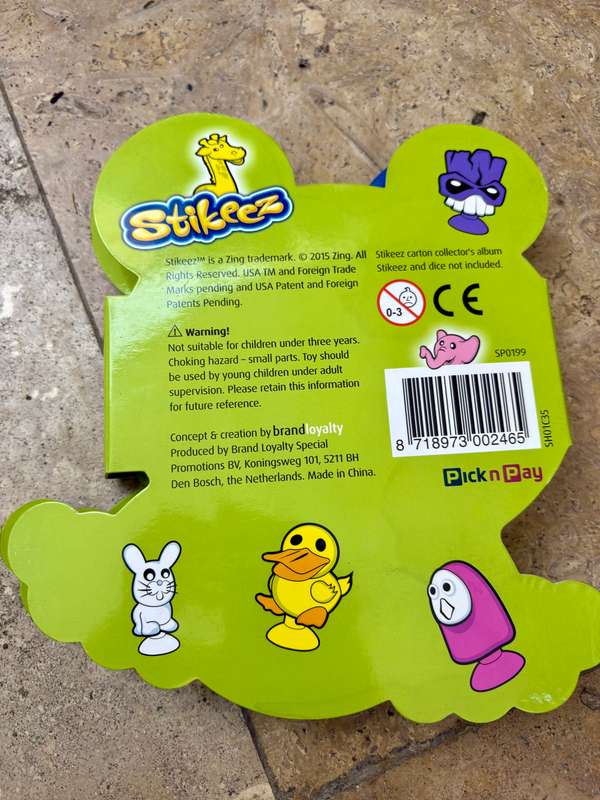 Stikeez album pair frog and creatures of the deep collectors albums