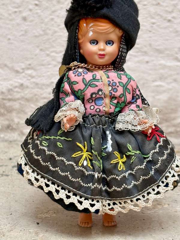 Vintage Portuguese Doll pair  Dressed Traditional Madeira  Costume sleeping eyes