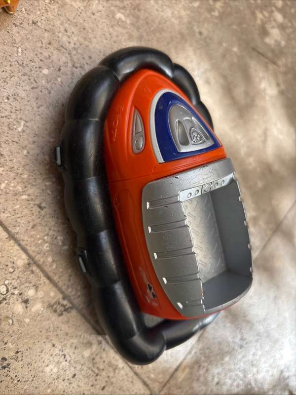 Paw Patrol - Zuma hovercraft vehicle with one pup Collectable figure