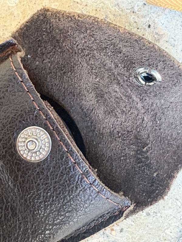 VINTAGE VDO TYRE PRESURE GAUGE in Leather case