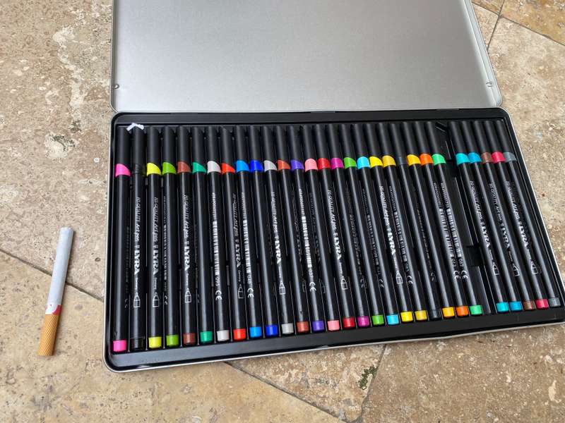 Lyra Germany Hi Quality art pen 30 in metal box