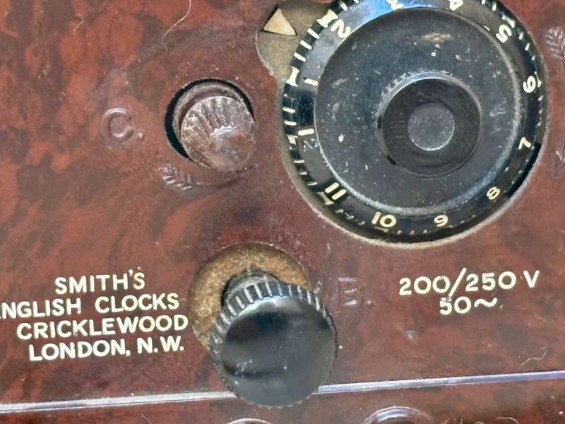Vintage Smiths Cetric electric mains art deco Bakelite mantle clock 1925 working