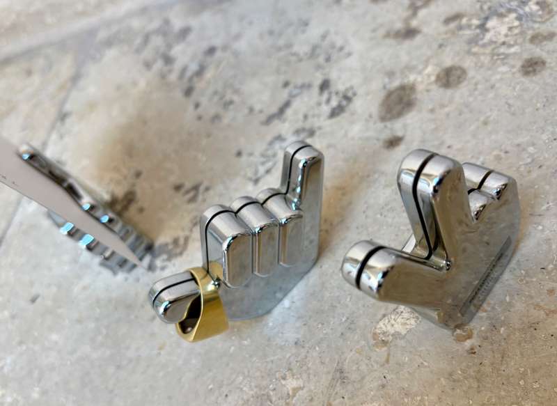 Umbro Buddy ring holder card or photo holder , chrome happy hand hands  set of 3