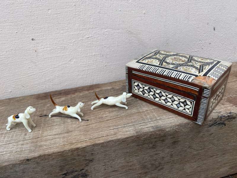 Miniature glass hound dog set of 3 in inlaid trinket box
