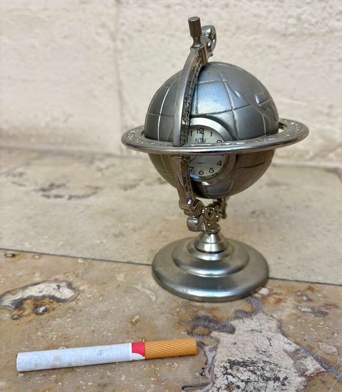 Desk top globe clock by ALTAV