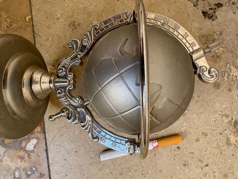 Desk top globe clock by ALTAV