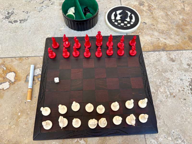 Vintage chess set bakelite  pieces wooden board , western Germany