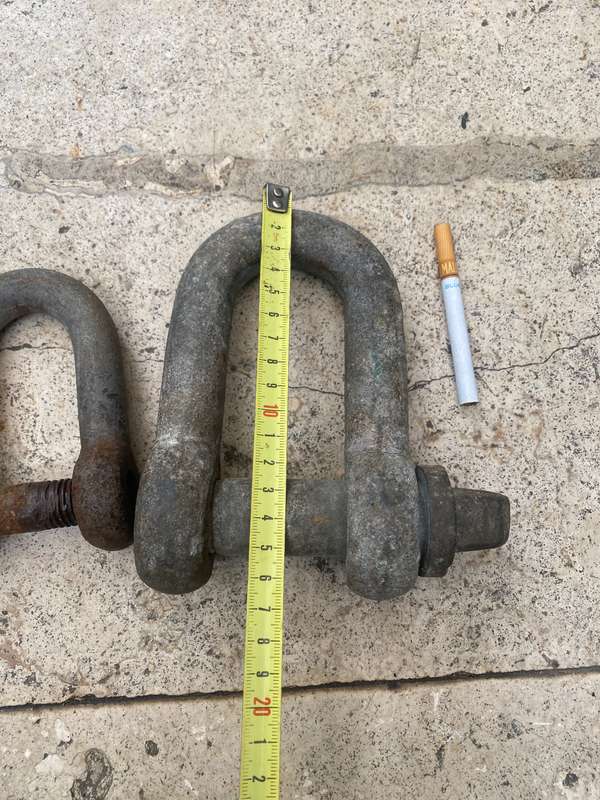 3 old large D shackles chakel lot