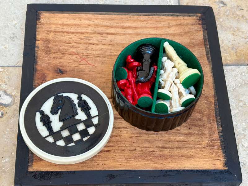 Vintage chess set bakelite  pieces wooden board , western Germany