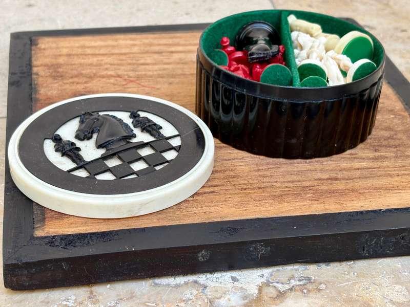 Vintage chess set bakelite  pieces wooden board , western Germany