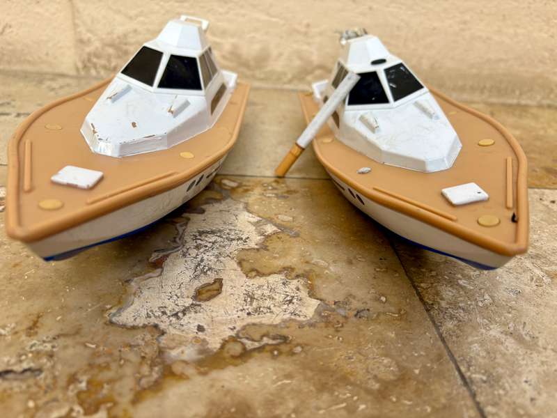 Maisto remote control motor yacht  boat pair , twin screw , no remote , sold as spares