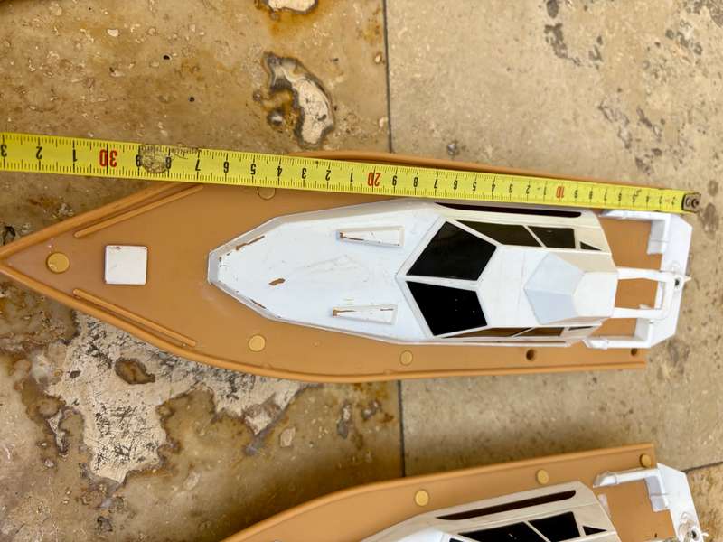 Maisto remote control motor yacht  boat pair , twin screw , no remote , sold as spares