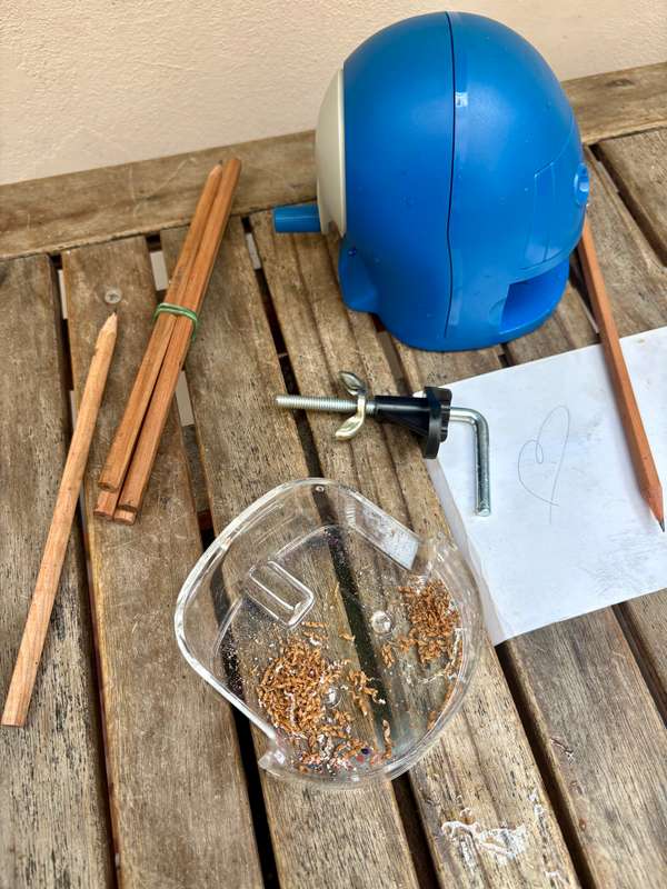 KW-triO 314 Desk Robot Pencil Sharpener with pencils made in Taiwan