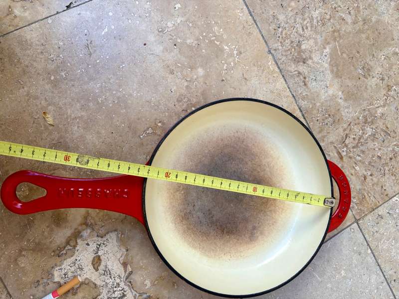 Chasseur French  enamel pan 22 cm, discoloured