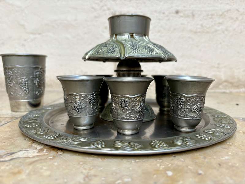Vintage  Karshi Judaica Silver Plated Kiddush Wine Fountain 8 Cups Grapes Theme &Tray