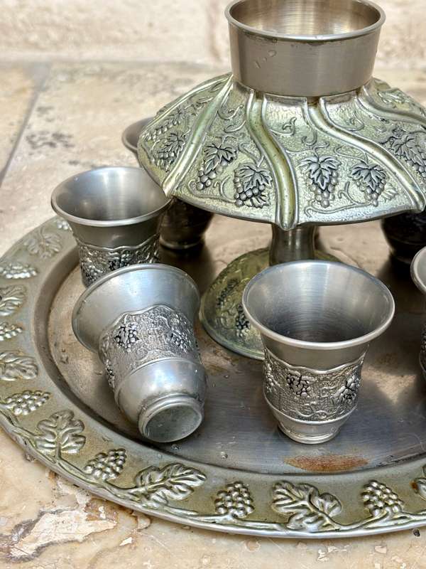 Vintage  Karshi Judaica Silver Plated Kiddush Wine Fountain 8 Cups Grapes Theme &Tray