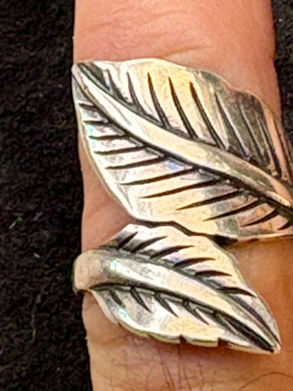 Sterling silver curled leaf ring 925 , floral trinket box
