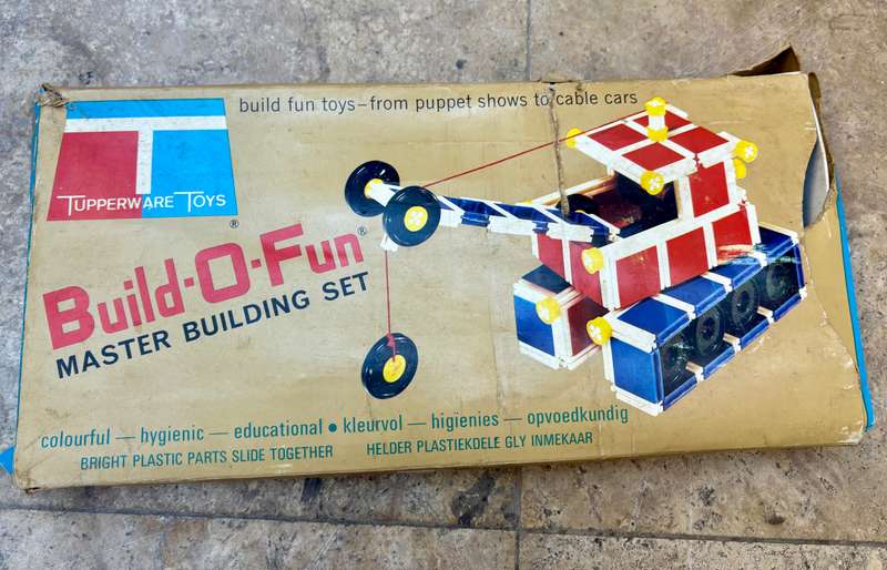 Vintage Tupperware toys Build-O-Fun building set 1967