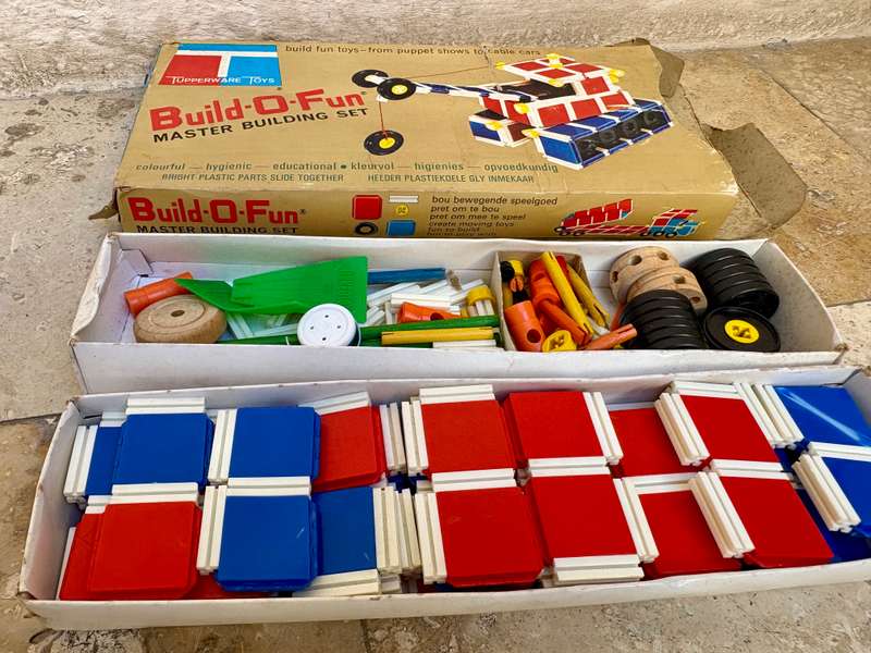 Vintage Tupperware toys Build-O-Fun building set 1967