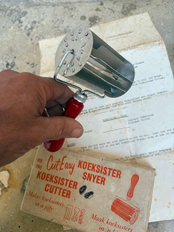 Vintage cut easy koeksister cutter in box with recipe