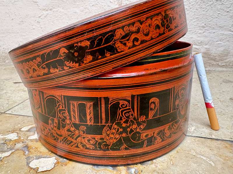 Antique Lacquer Betel Nut Box Burmese box Burma with bowl