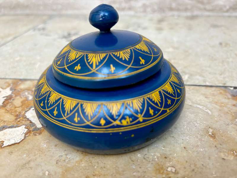 Vintage retro wooden lidded oriental trinket box 1960