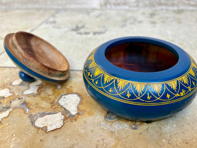 Vintage retro wooden lidded oriental trinket box 1960