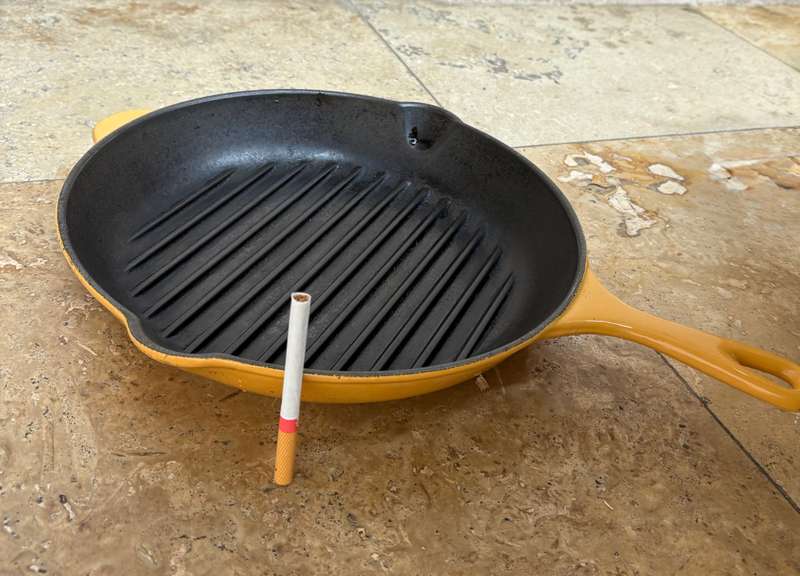 Le  Creuset Pan cast iron enamel 26 cm round yellow