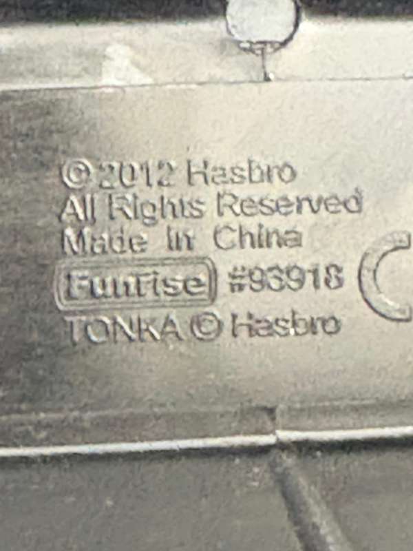 Tonka dump truck pressed steel hasbro 2012 42 cm