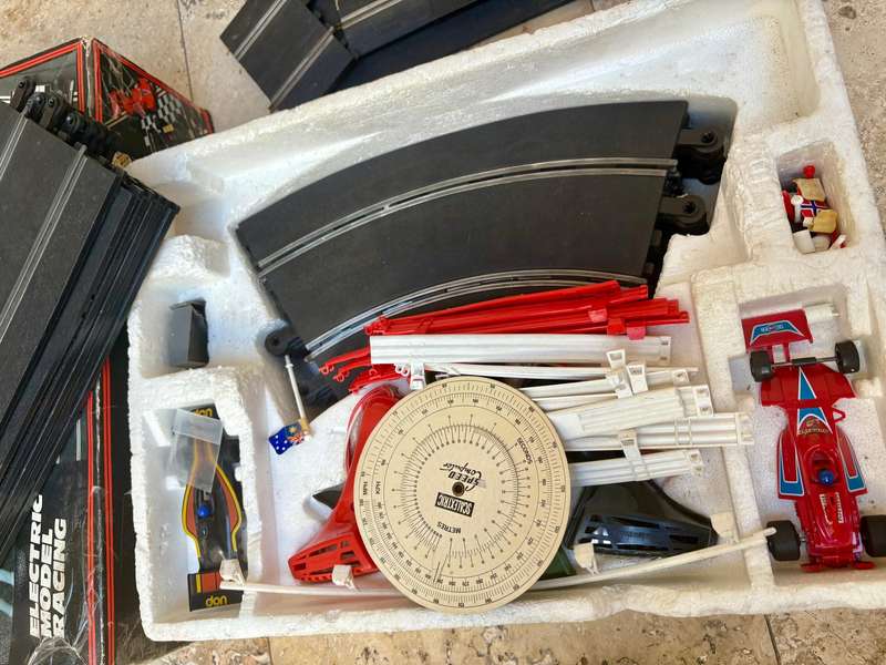 Scalextric Grand Prix vintage set sold as spares