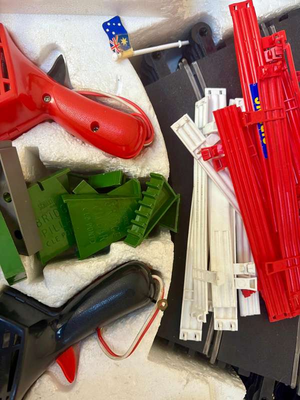 Scalextric Grand Prix vintage set sold as spares