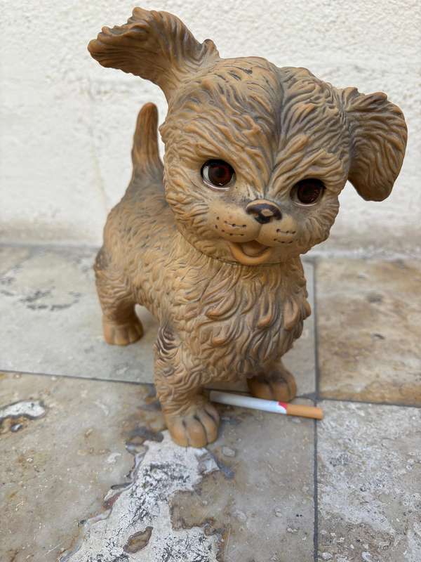 Vintage Edward Mobley Co  rubber dog blinking eyes toy