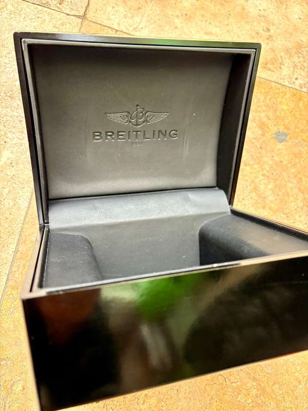 Breitling Bakelite black watch box