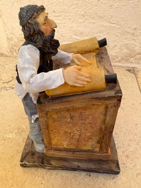 Vintage David Kaplan chalk ware statue , Rabbi studying the Torah 1970