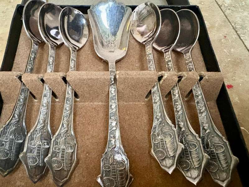 Set of 6 Voortrekker Eeufees 1838 - 1938 teaspoons  one sugar spoon boxed