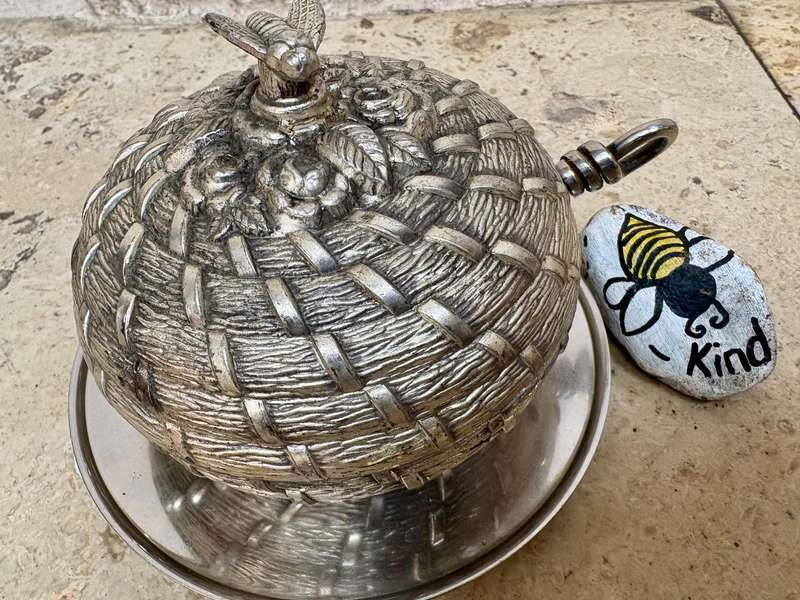Vintage bee hive honey pot silver plated with glass insert + spoon