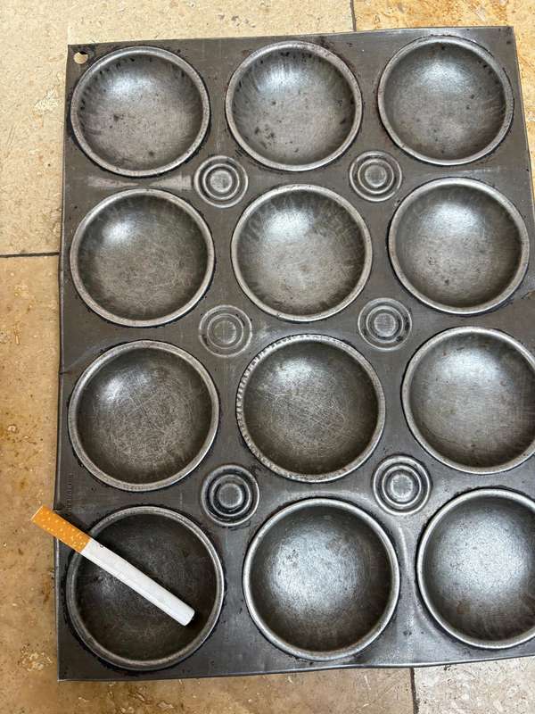 Vintage cooking cake tray pair